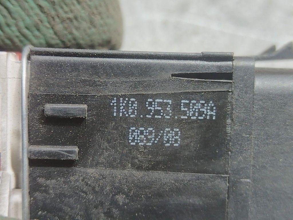 Кнопка аварийной сигнализации KAMSN8 Volkswagen Jetta - Фото 5