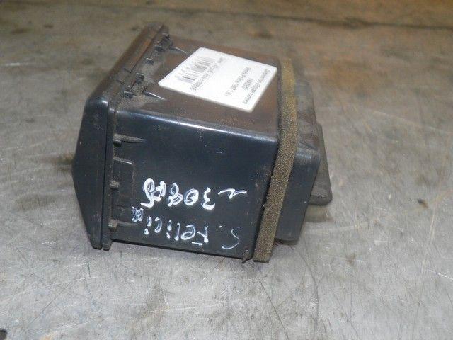 Дефлектор обдува салона A8AZ5Q Skoda Felicia купить с доставкой