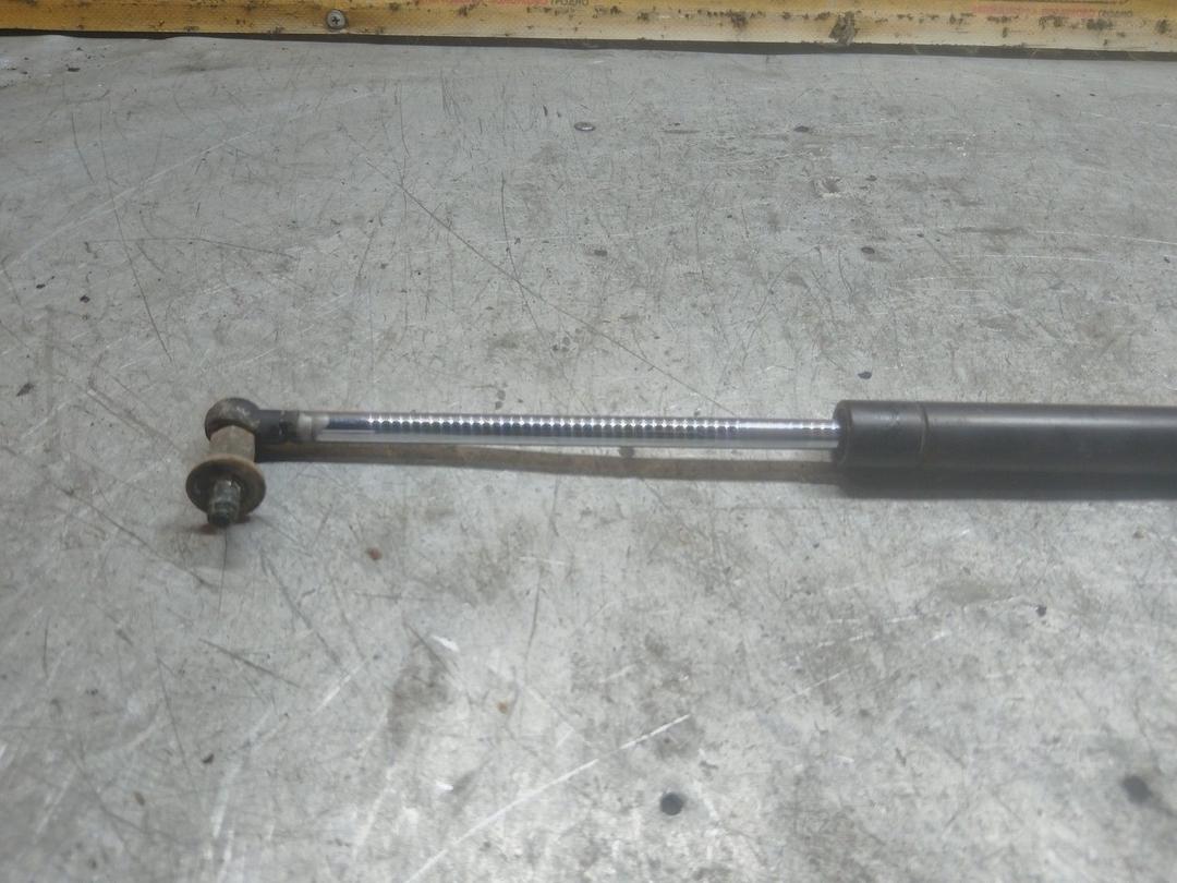 Амортизатор крышки багажника (3-5 двери) GRJXS4 Mitsubishi Grandis купить с доставкой