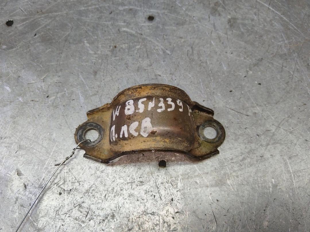 Крепление втулки стабилизатора M0R73B Volkswagen Passat