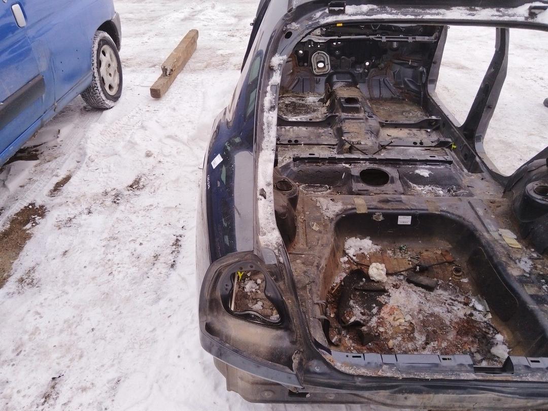 Крыло заднее левое 4JT61M Mitsubishi Carisma купить с доставкой. Огромный выбор запчастей и марок авто. У нас есть практически все.