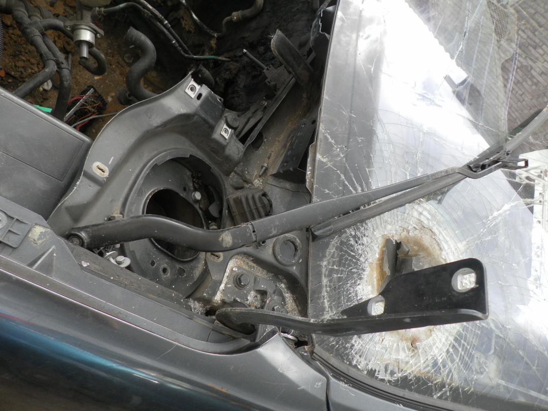 Щеткодержатель (поводок стеклоочистителя, дворник) KNGUZF Renault Scenic