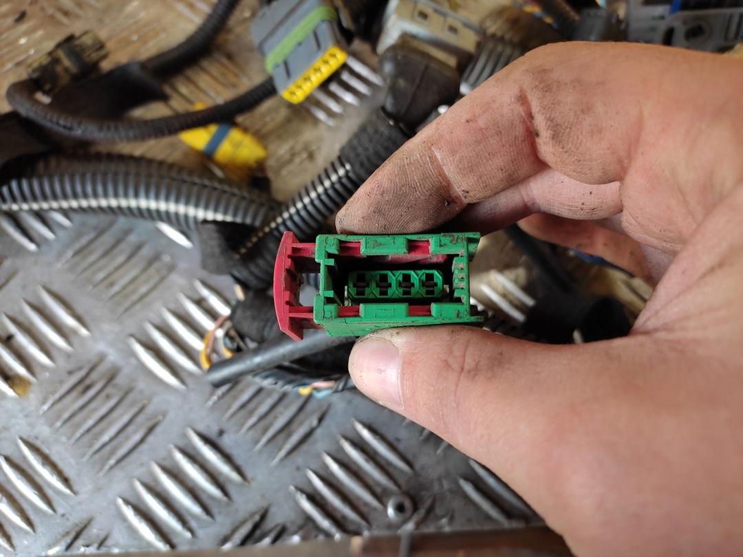 Проводка двигателя 900PTO Peugeot 307 купить с доставкой. Огромный выбор запчастей и марок авто. У нас есть практически все.