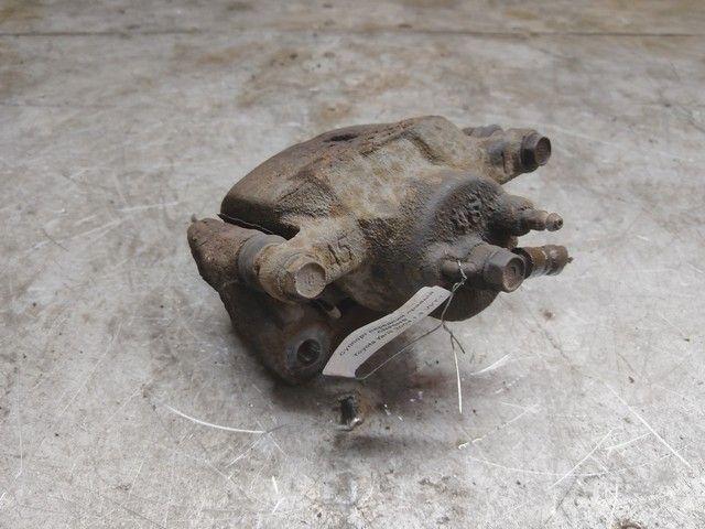 Суппорт передний правый CNP5H9 Toyota Yaris купить с доставкой