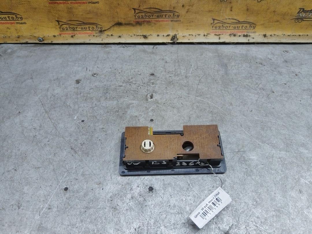 Фонарь салона (плафон) N3T9AF Volkswagen Passat купить с доставкой