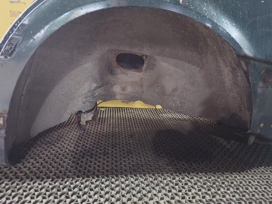 Крыло заднее левое LU0D5L Audi 100 купить с доставкой