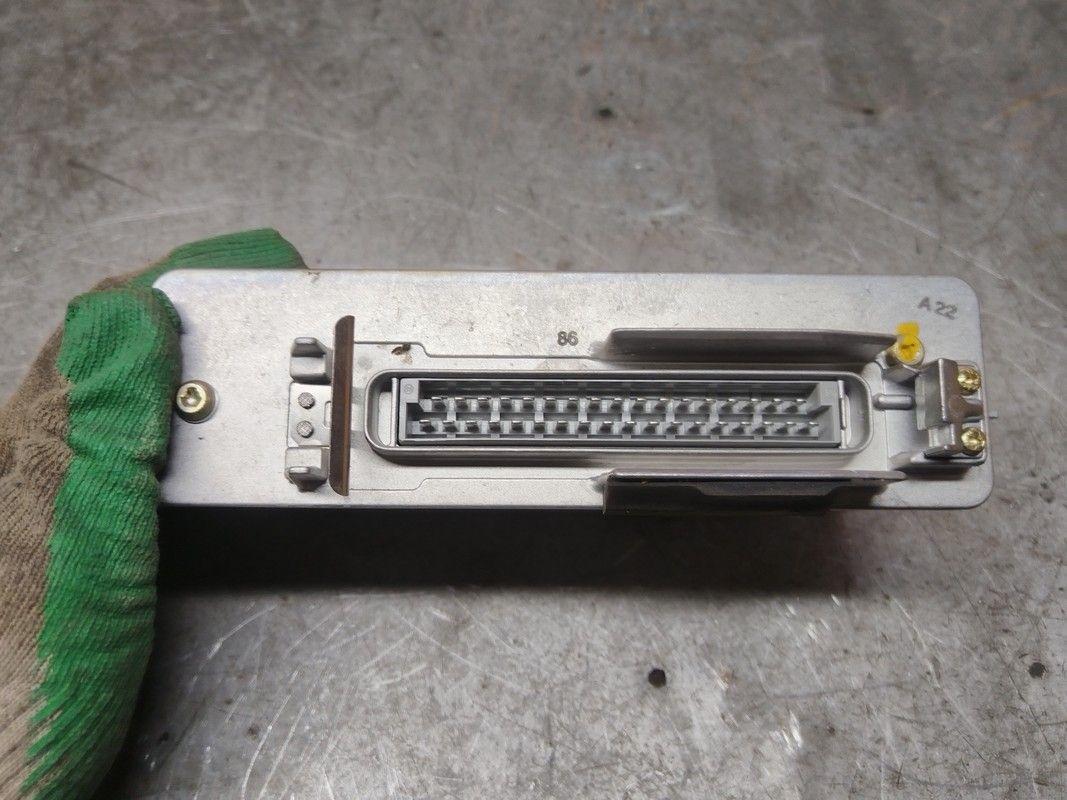 Блок управления ABS T4FYAR Audi 80 - Фото 3