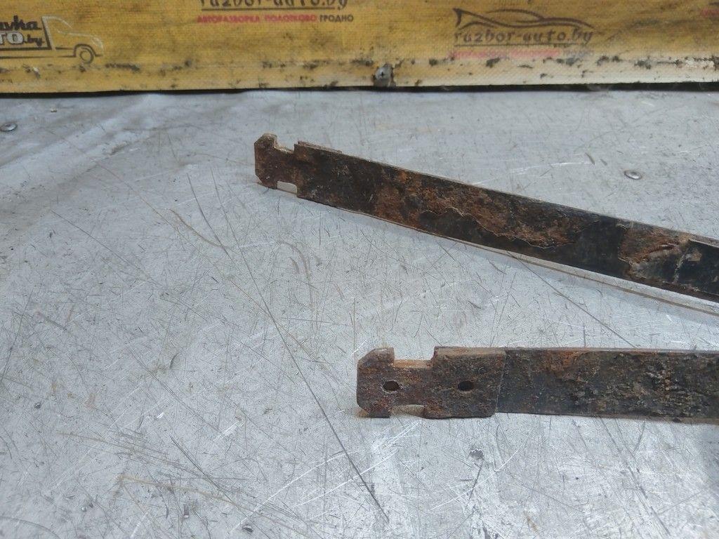 Крепление топливного бака UZGT4M Ford Mondeo - Фото 3