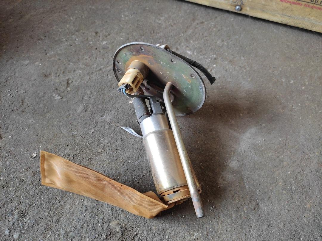 Колба в бак FDHXJV Mazda 626 - Фото 3