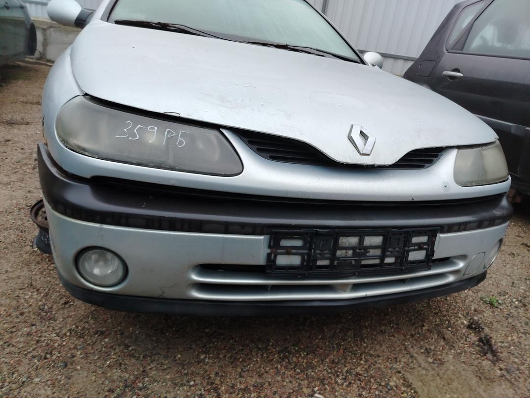 Решетка радиатора UEQ8KM Renault Laguna