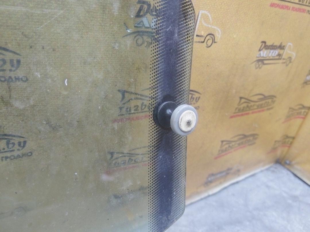 Стекло двери задней правой ORYU0M Audi 80 купить в магазине запчастей бу