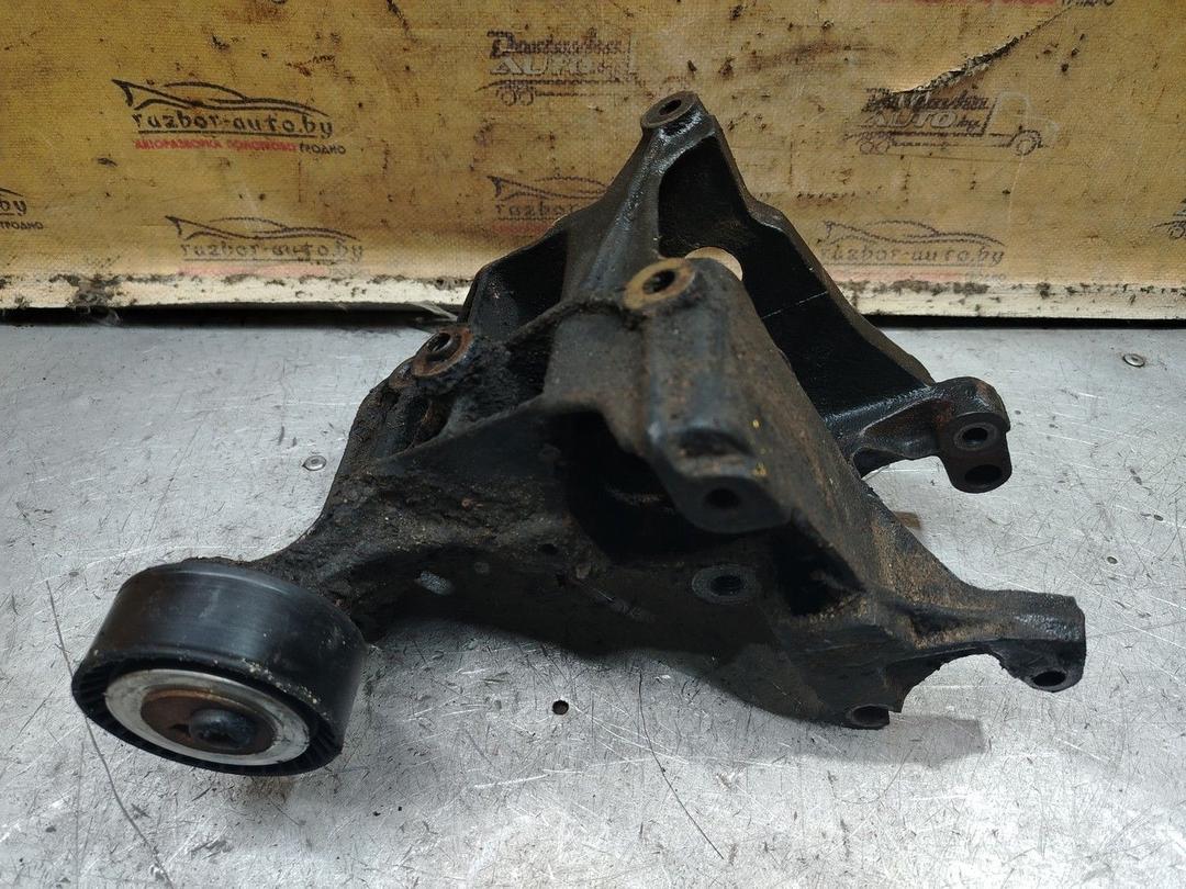 Кронштейн генератора VZPI18 Peugeot 306 - Фото 1