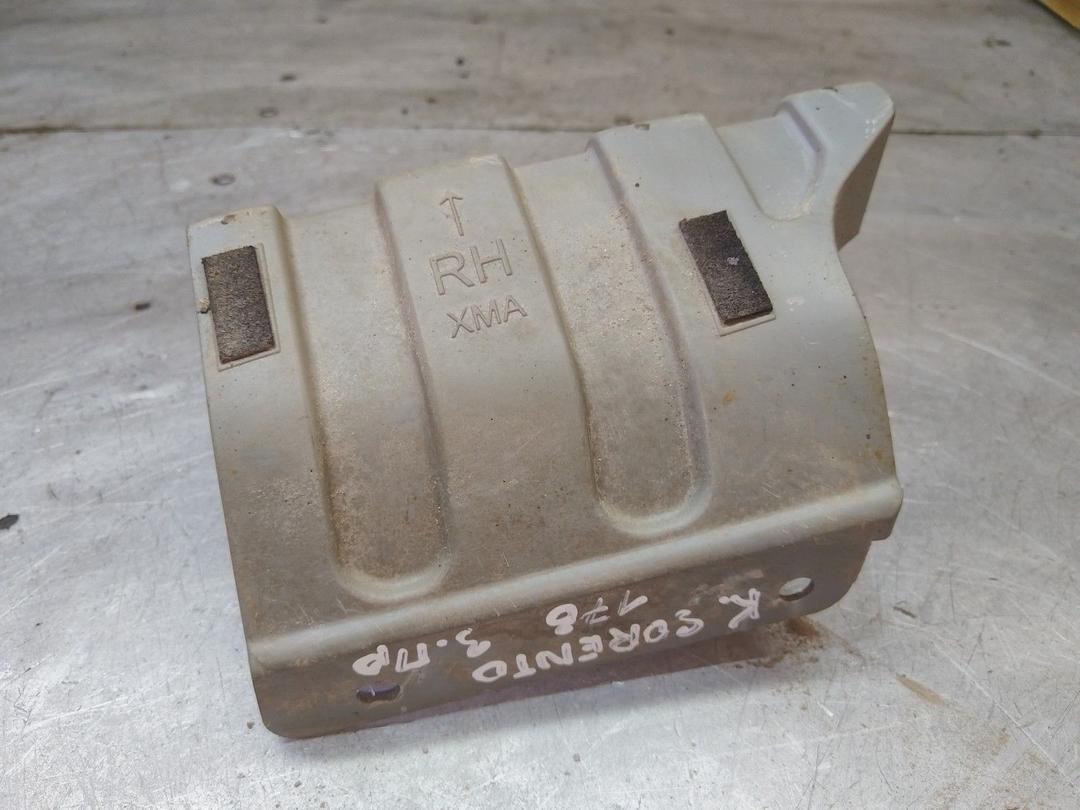 Кронштейн крепления бампера заднего KUWBH6 Kia Sorento - Фото 2