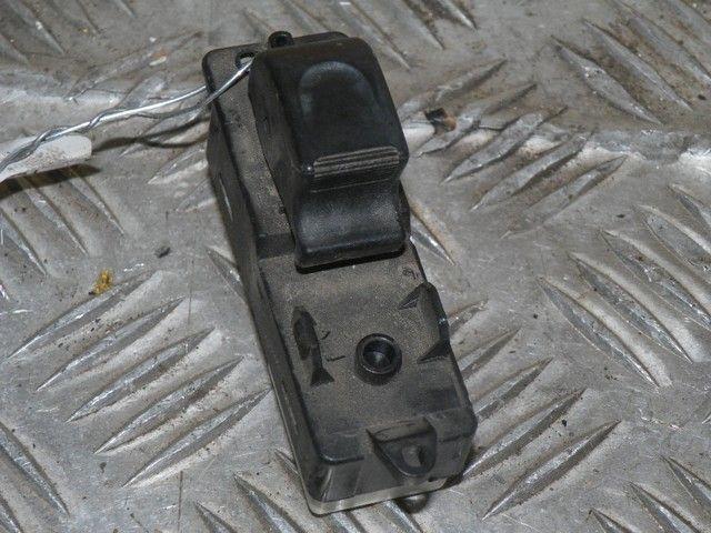 Кнопка стеклоподъемника заднего правого DKCKZ0 Great-Wall Hover