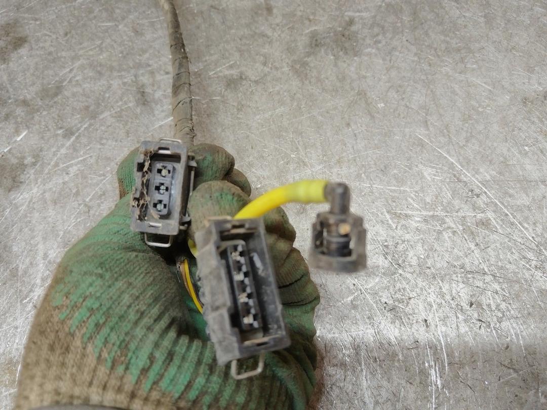 Проводка двери передней левой XO2ZCL Volkswagen Passat купить