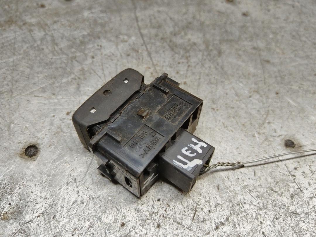 Кнопка центрального замка 6I746D Mazda Premacy - Фото 2