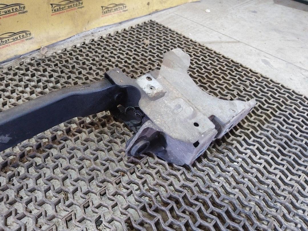 Балка под радиатор OQ4164 Renault Espace купить в магазине запчастей бу