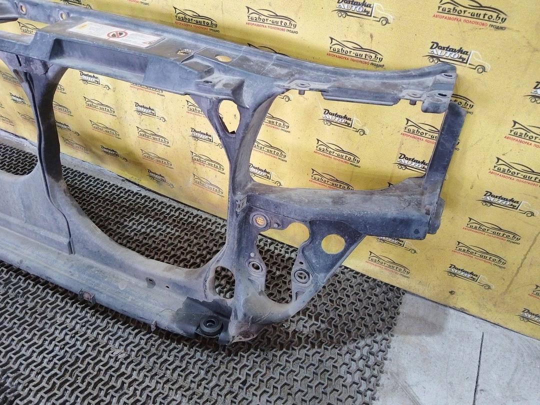 Передняя панель крепления облицовки (телевизор) V5T5GS Audi A4 купить с доставкой