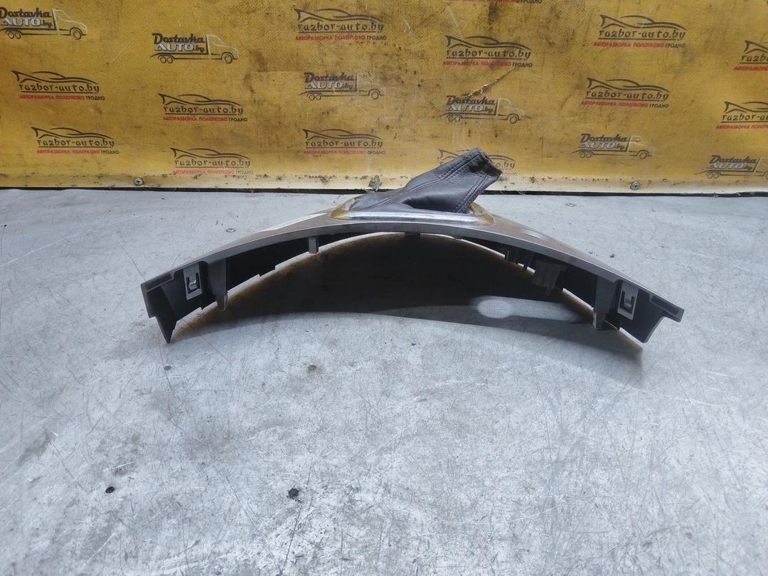 Рамка (накладка) рычага КПП 8B8MV6 Mitsubishi Grandis купить