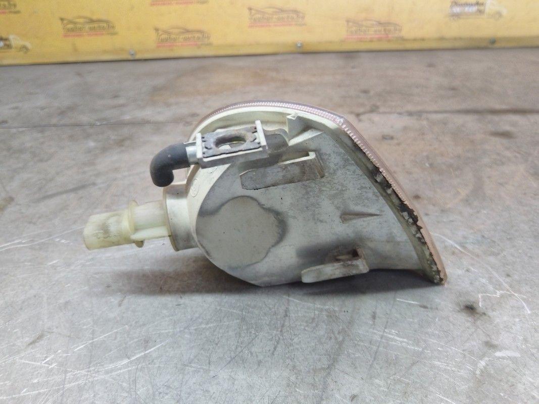 Поворотник левый 3W17QV Skoda Octavia купить