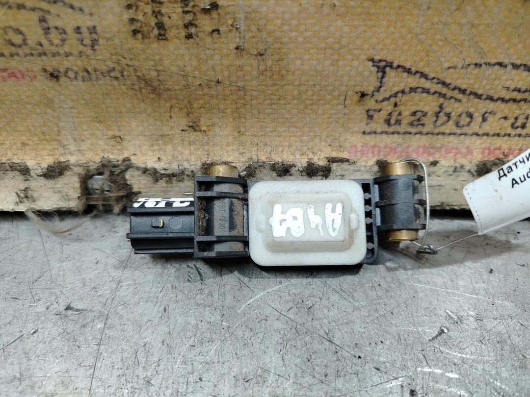 Датчик удара P71CMG Audi A4 - Фото 2