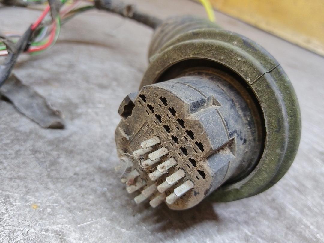 Проводка двери передней левой XO2ZCL Volkswagen Passat купить на авторазборке