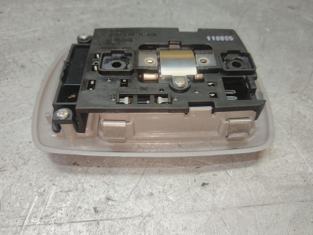 Фонарь салона (плафон) U49QU6 Kia Sorento купить на авторазборке