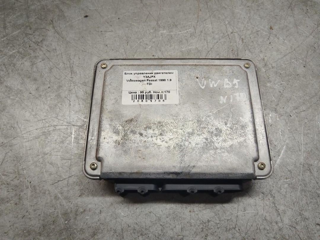 Блок управления двигателем Y3AJPX Volkswagen Passat