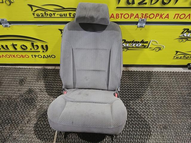 Сиденье заднее E8XQT1 Peugeot 806