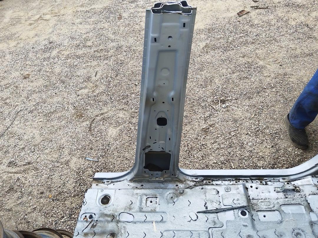 Стойка кузовная центральная правая P29A8C Hyundai Trajet купить с доставкой