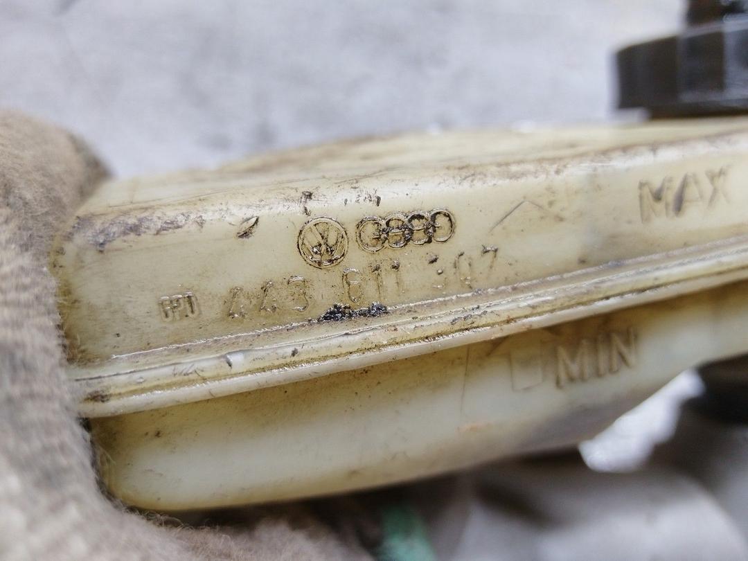 Цилиндр тормозной главный 86AA4F Audi 100 купить в магазине запчастей бу