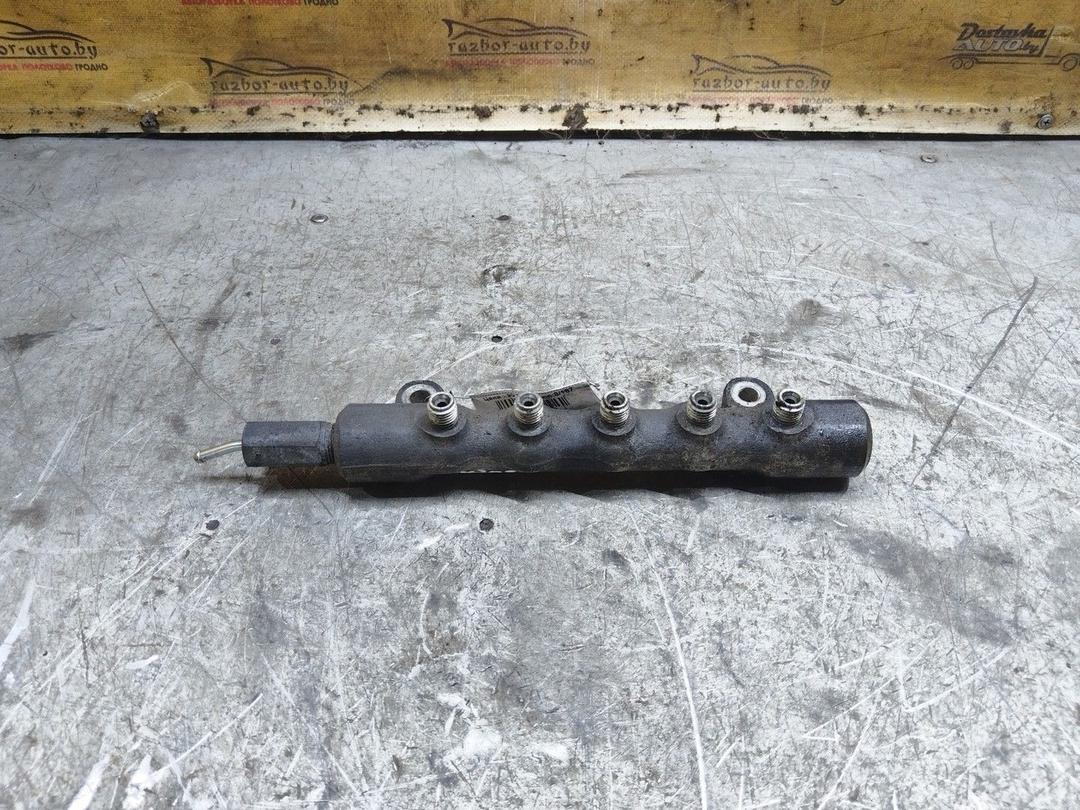 Топливная рампа 23RJ5I Toyota Avensis - Фото 1