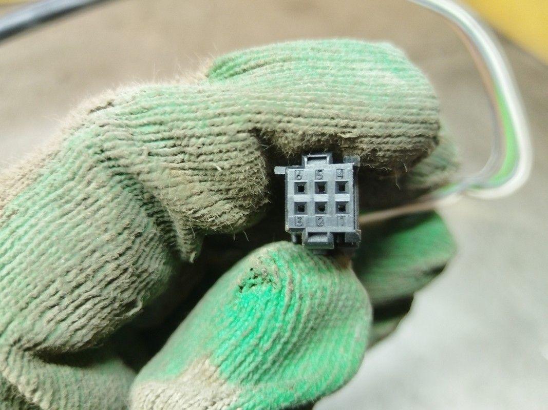 Зеркало наружное левое 4R39B2 Peugeot 307 купить в магазине запчастей бу