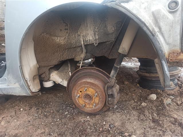 Амортизатор задний левый C956D5 Toyota Avensis Verso