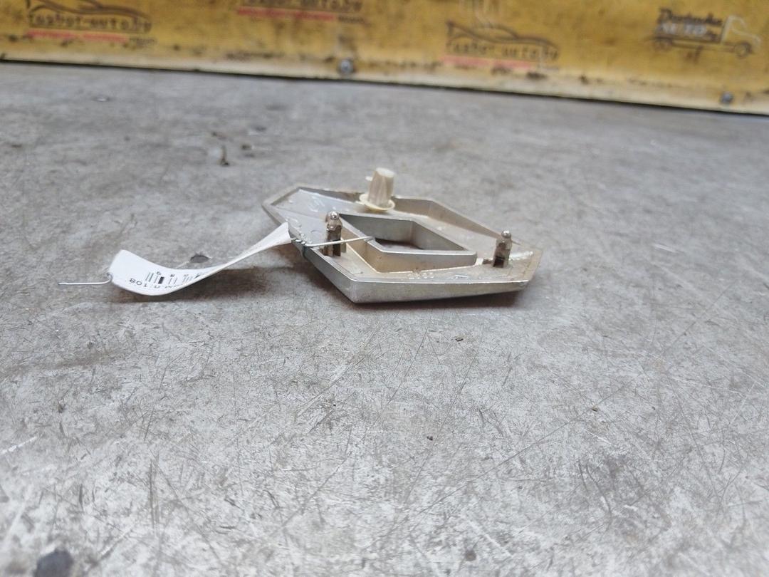 Эмблема VU0RR6 Renault Laguna купить с доставкой