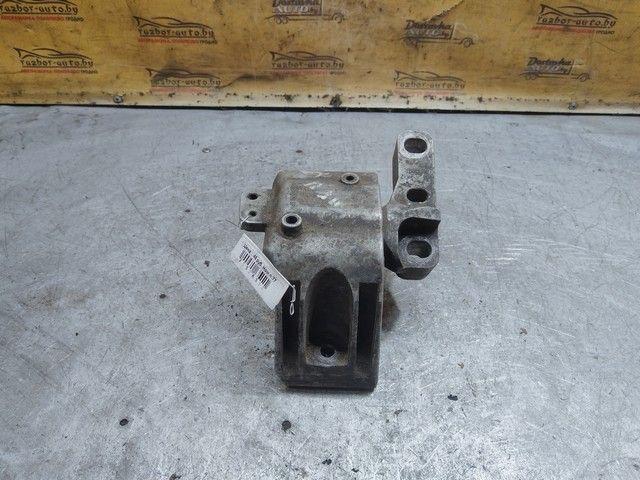 Подушка крепления двигателя WE4W3V Volkswagen Golf купить