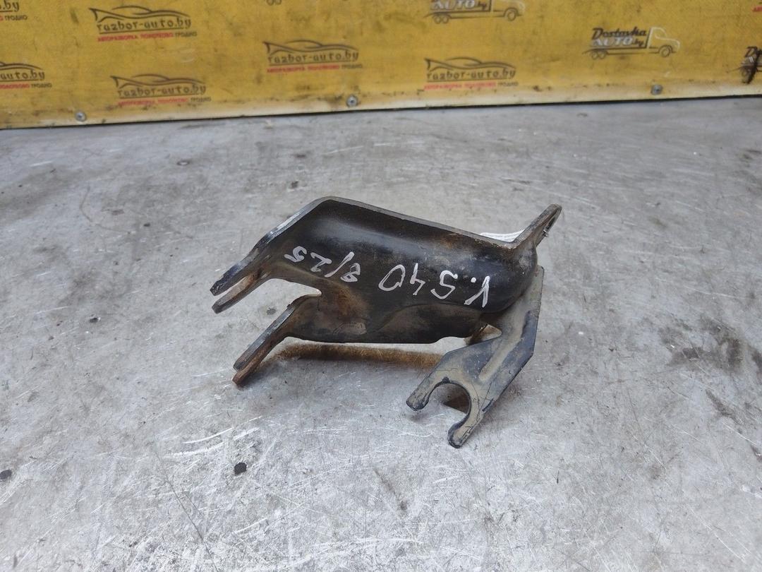 Кронштейн крепления троса КПП Q9EQ9Q Volvo S40 купить с доставкой