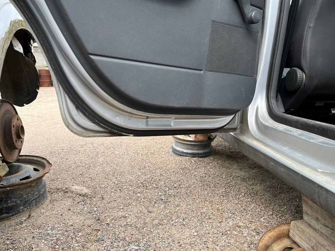 Дверь задняя левая H5XOD5 Volkswagen Polo купить в магазине запчастей бу