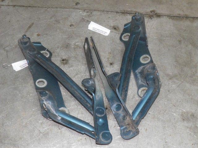 Петля капота HHO8U4 Opel Vectra купить с доставкой