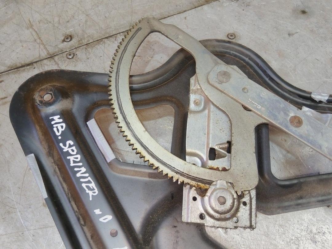 Стеклоподъемник передний правый HW6LT2 Mercedes Sprinter купить