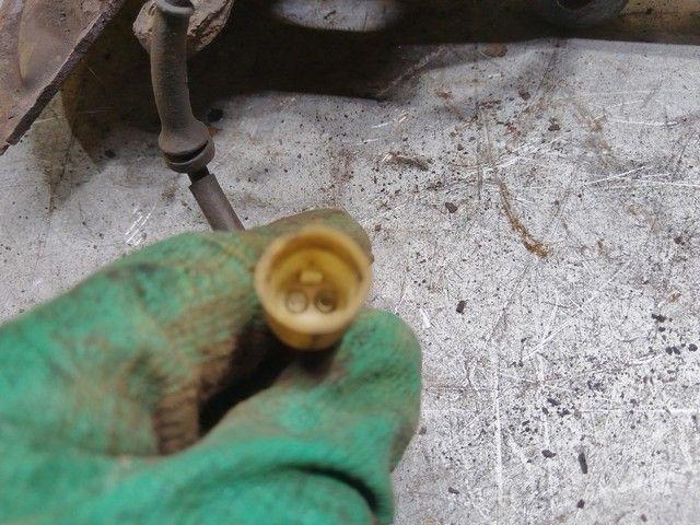 Кулак поворотный правый TIYE2B Renault Clio купить в магазине запчастей бу