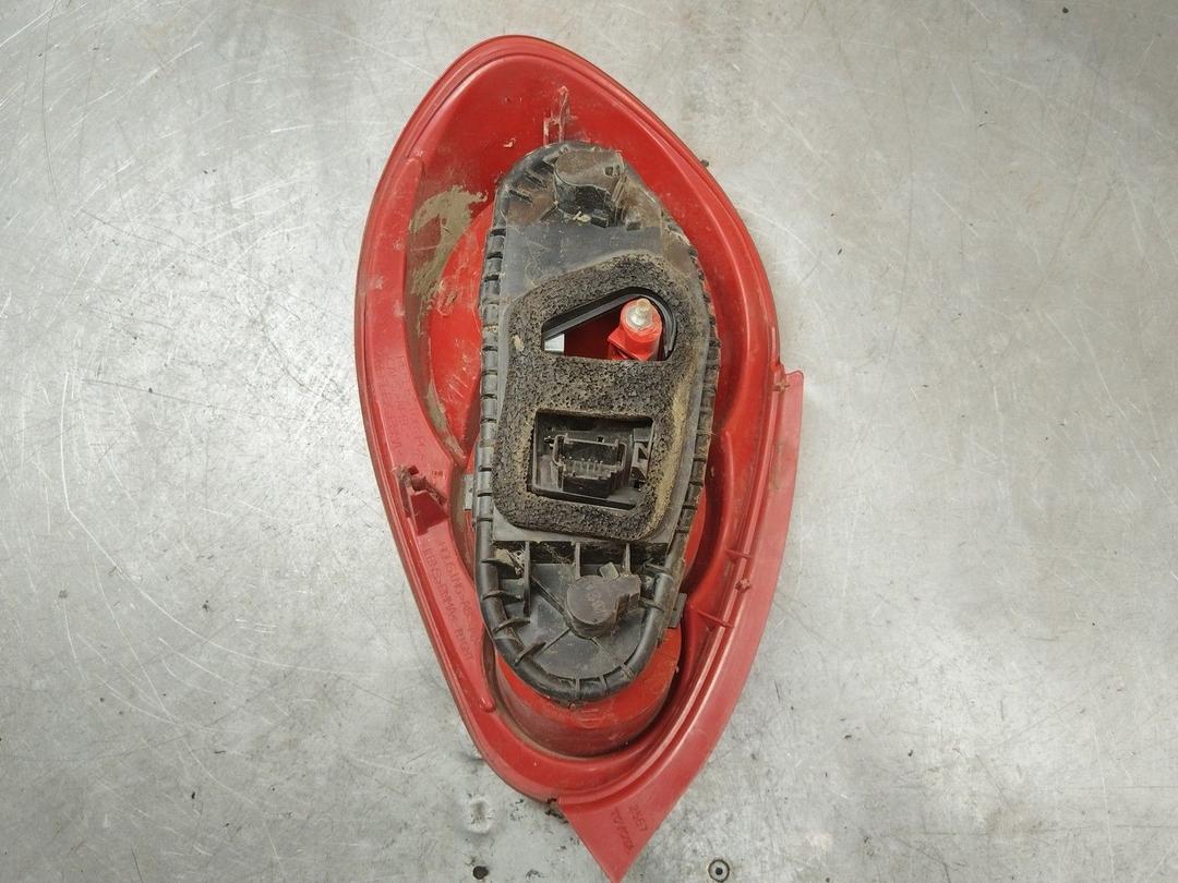 Фонарь задний правый 7HHX8X Toyota Aygo - Фото 3