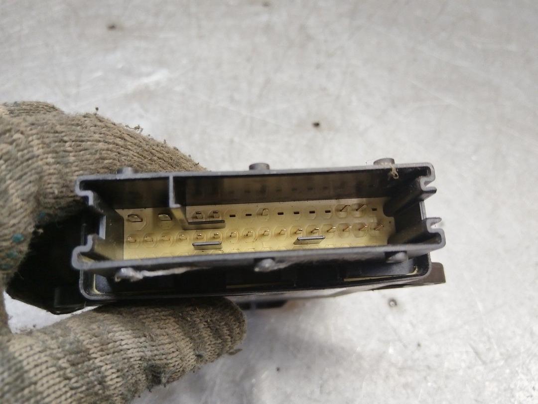 Блок управления двери передней левой T9N7P3 Opel Vectra купить с доставкой