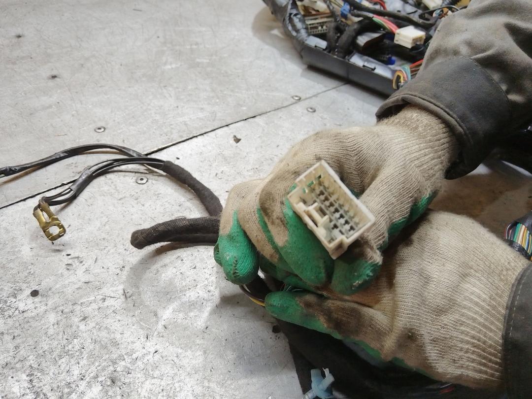 Проводка салона WDBACG Mitsubishi Carisma undefined