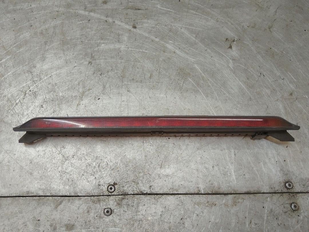 Стоп-сигнал 15TGPT Volkswagen Golf - Фото 1