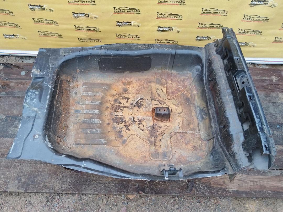 Ниша запасного колеса 7DDDY2 Mitsubishi Carisma - Фото 1