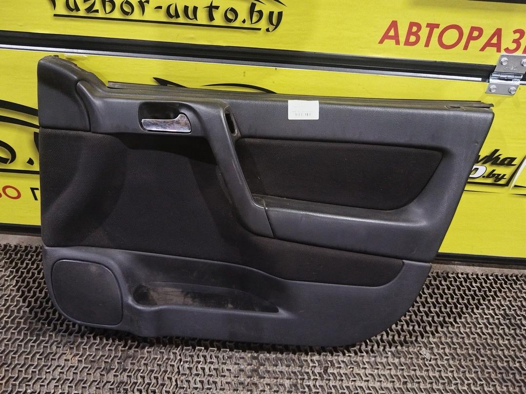 Обшивка двери передней правой (дверная карта) 6U8OSM Opel Astra
