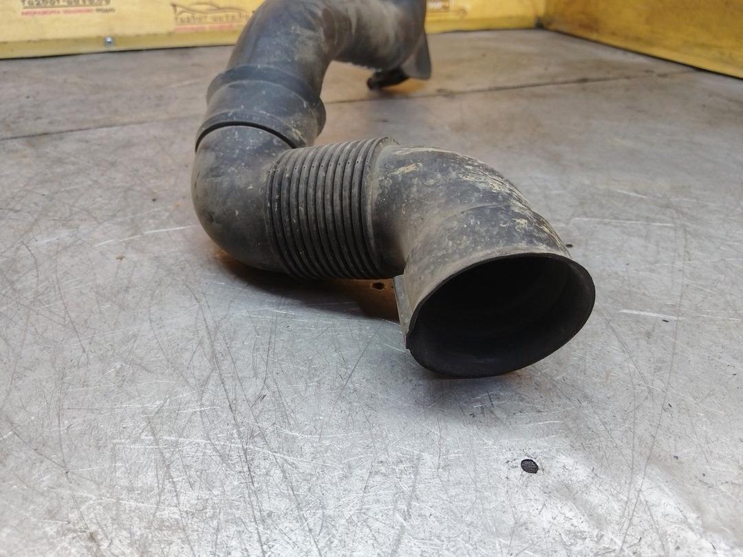 Воздухозаборник 1ZBK8N Opel Meriva купить с доставкой