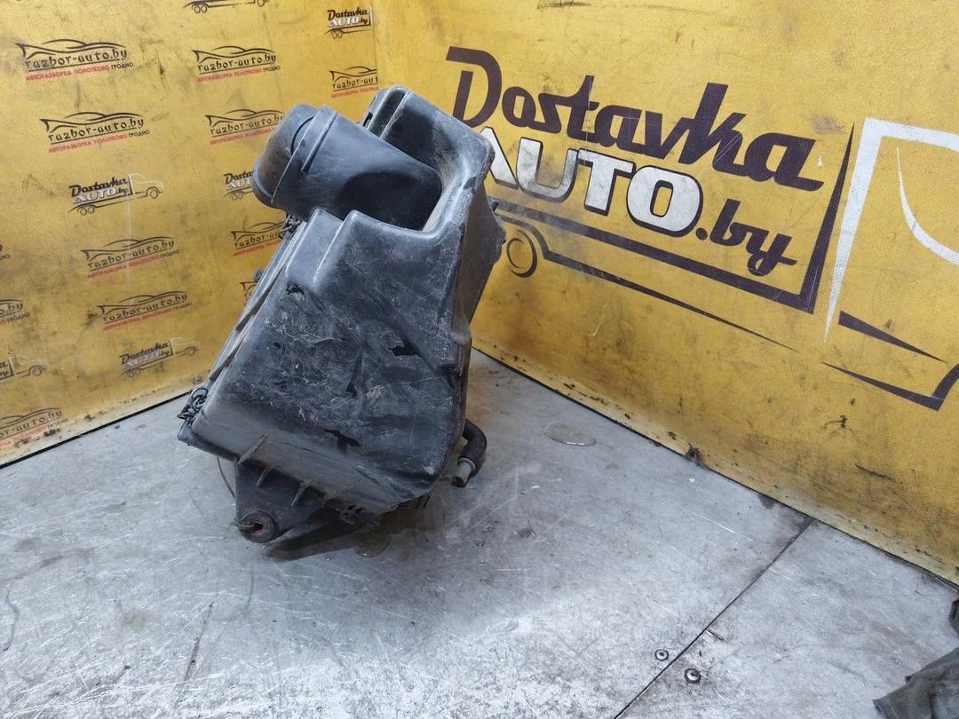 Корпус воздушного фильтра 6LHA30 Audi 100 undefined