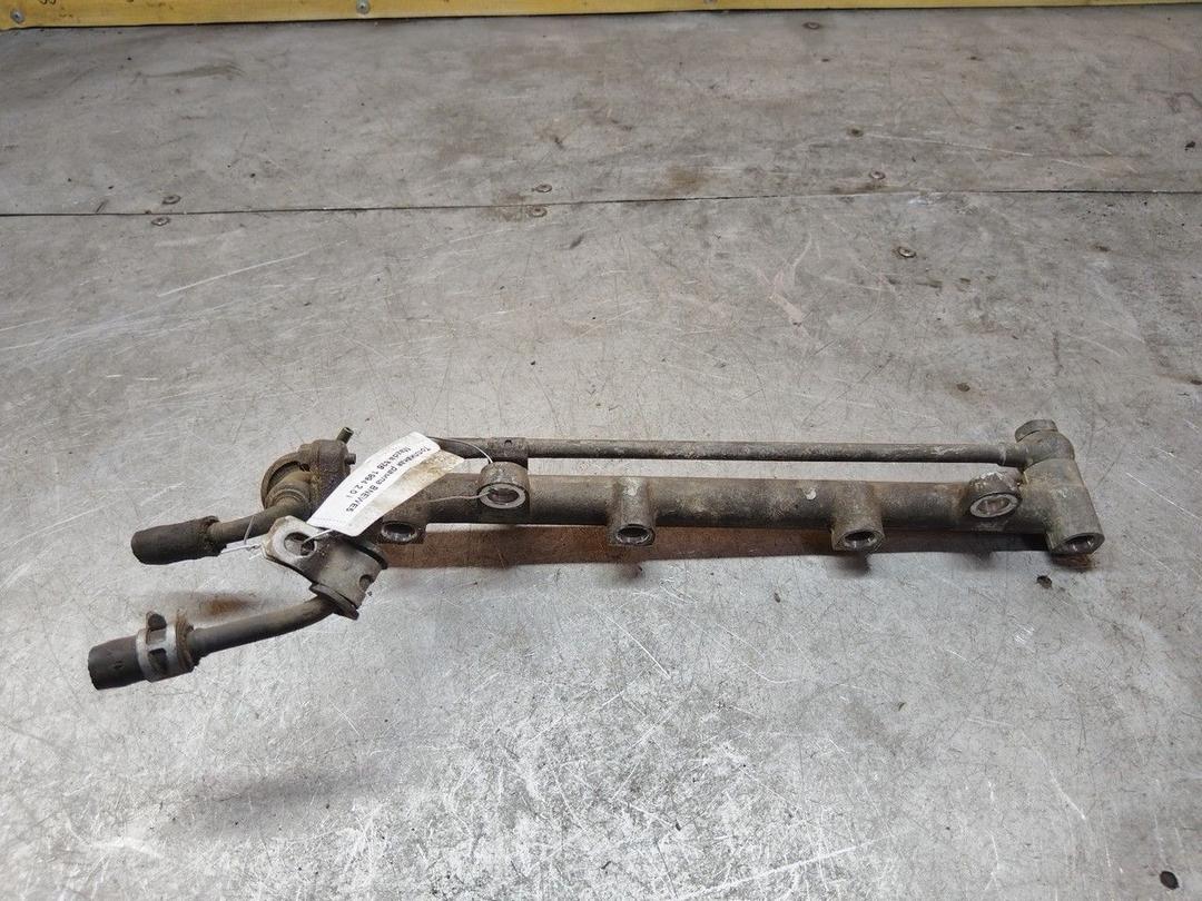 Топливная рампа BNEWE5 Mazda 626 - Фото 1